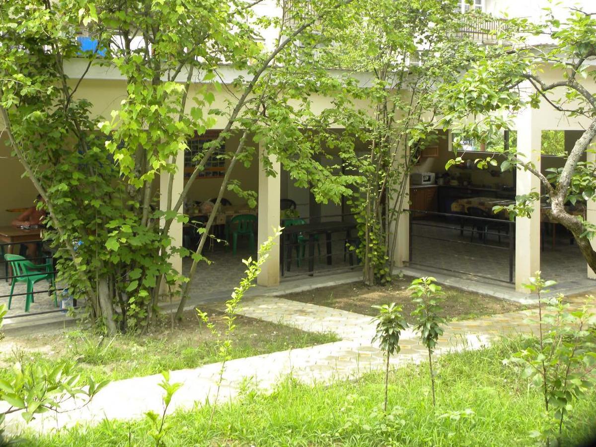 Guest House Dali Gagra Exterior photo