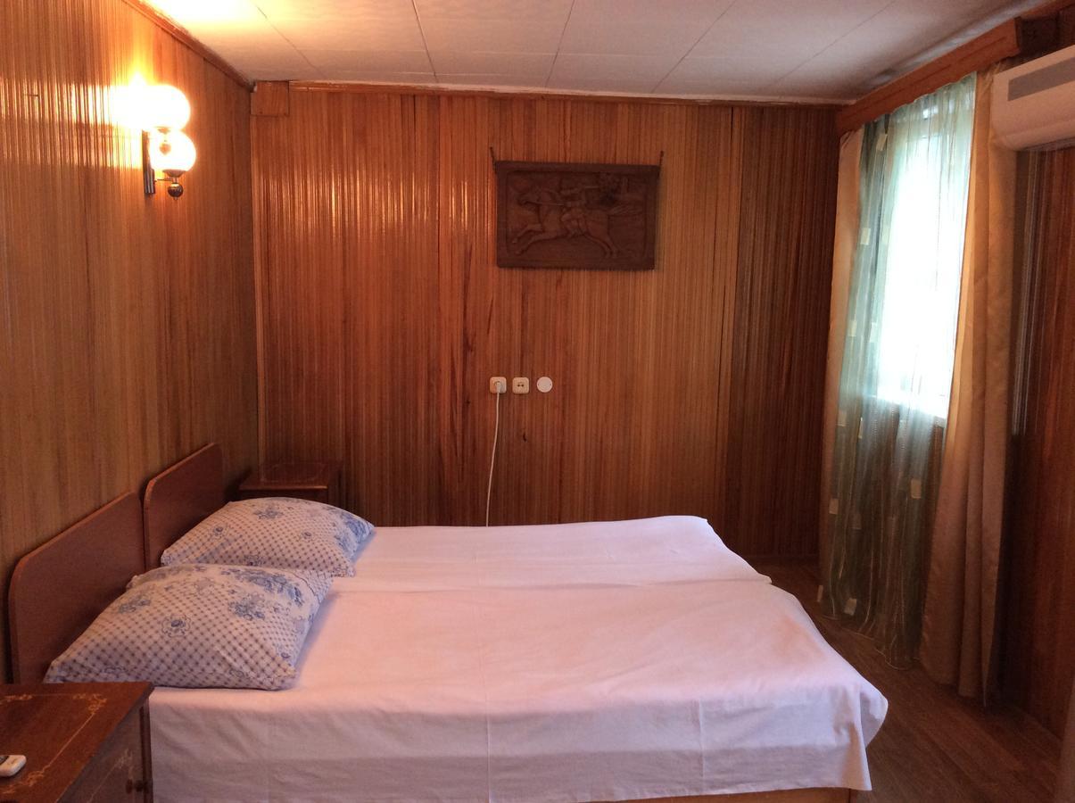 Guest House Dali Gagra Exterior photo
