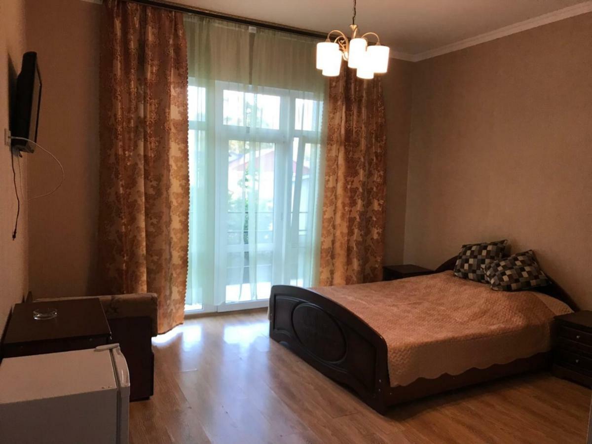 Guest House Dali Gagra Exterior photo